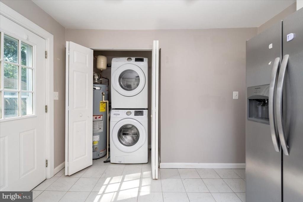 409 Maple Lane Nw - Photo 4