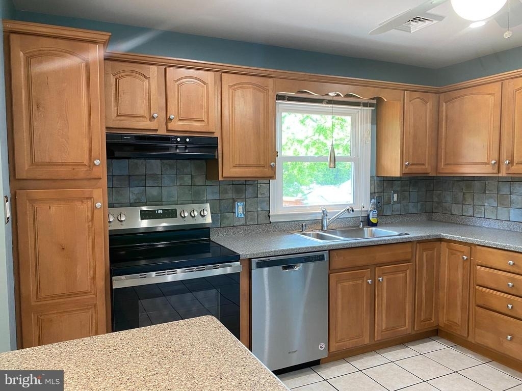 2721 Burnley Road - Photo 4