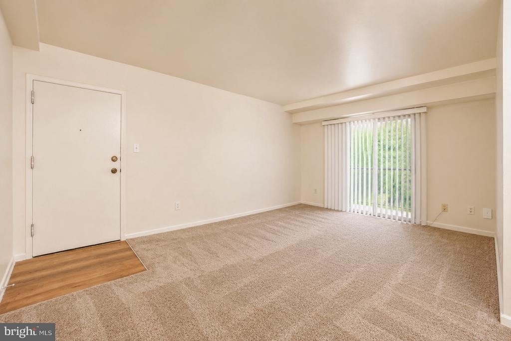 4921 Quarles Street Ne - Photo 3