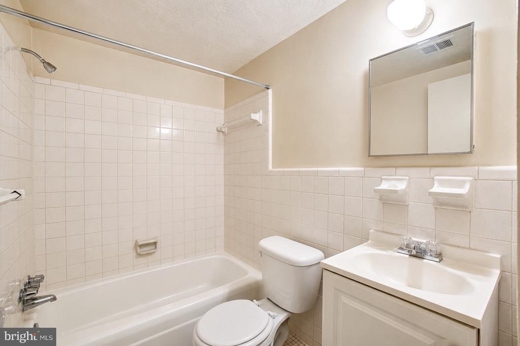 4921 Quarles Street Ne - Photo 7