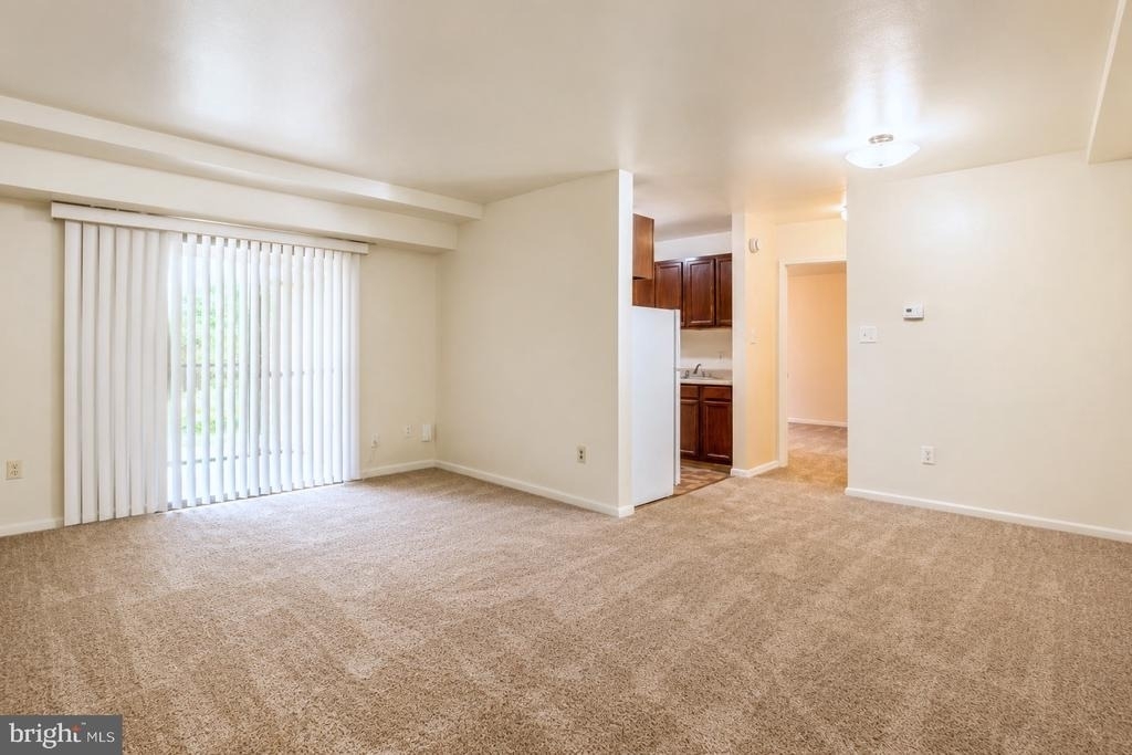4921 Quarles Street Ne - Photo 1