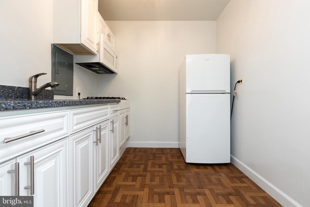 730 24th St Nw Nw - Photo 4