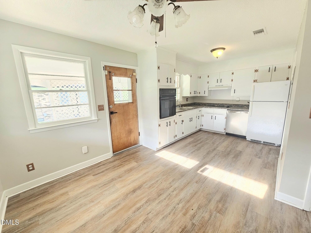 408 Oak Street - Photo 6
