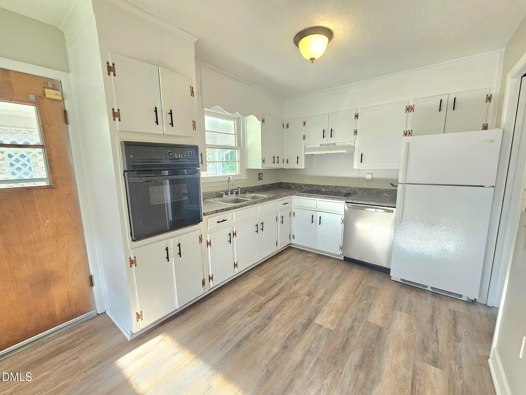 408 Oak Street - Photo 7