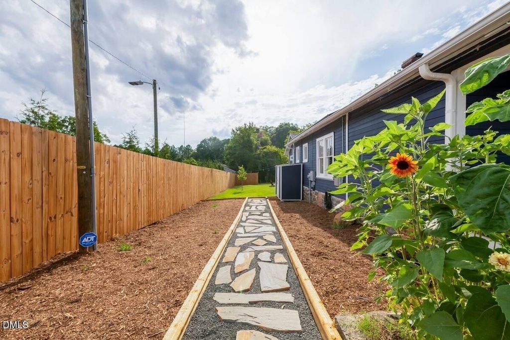 3309 Spector Street - Photo 12