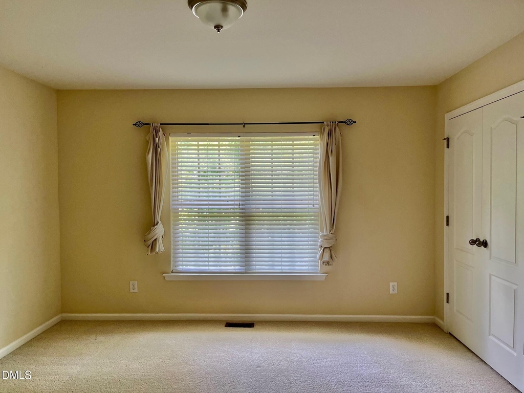 525 Sandy Whispers Place - Photo 17