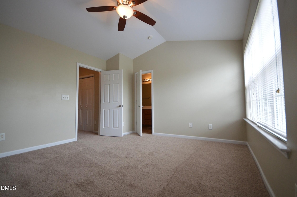 8026 River Watch Lane - Photo 15