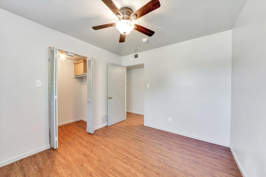 1130 Bois D'arc St - Photo 13