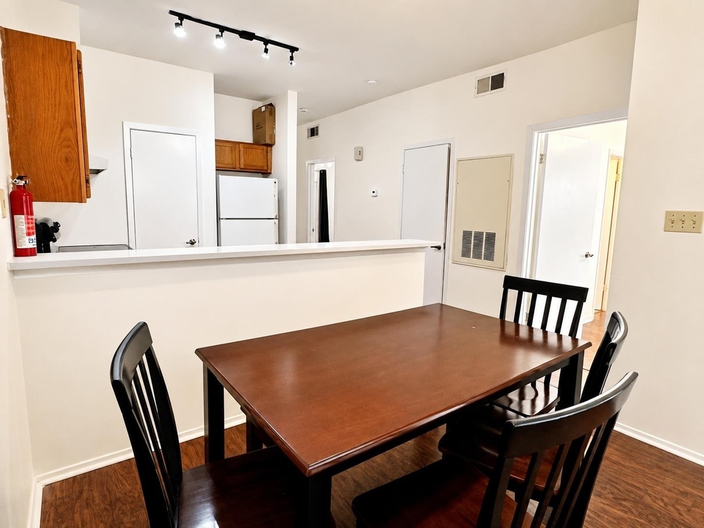2801 Rio Grande St - Photo 4