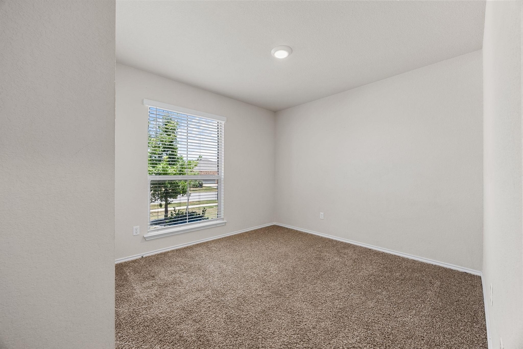 144 Onna St - Photo 5