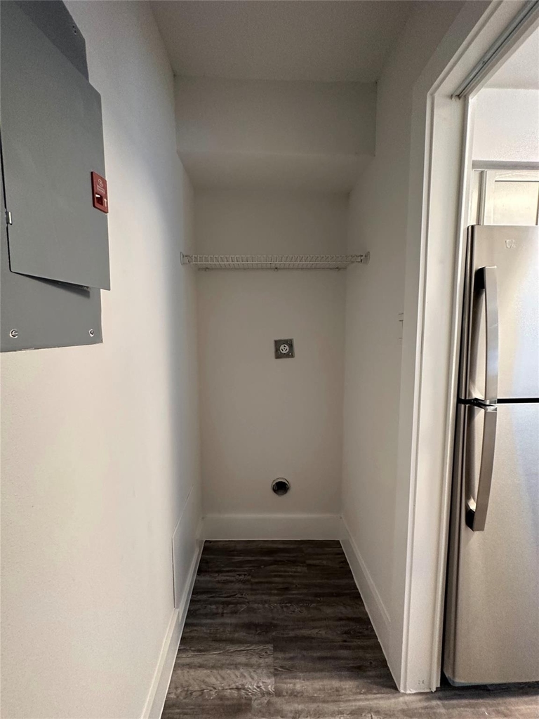 8806 Schick Rd - Photo 4