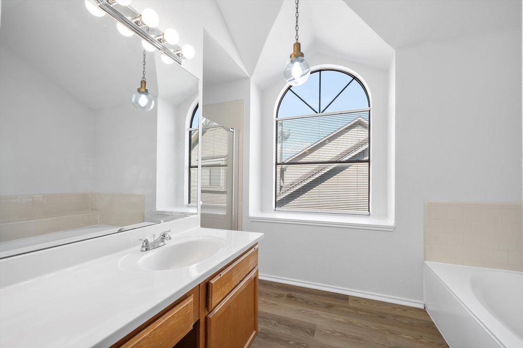 15902 De Peer Ave - Photo 11