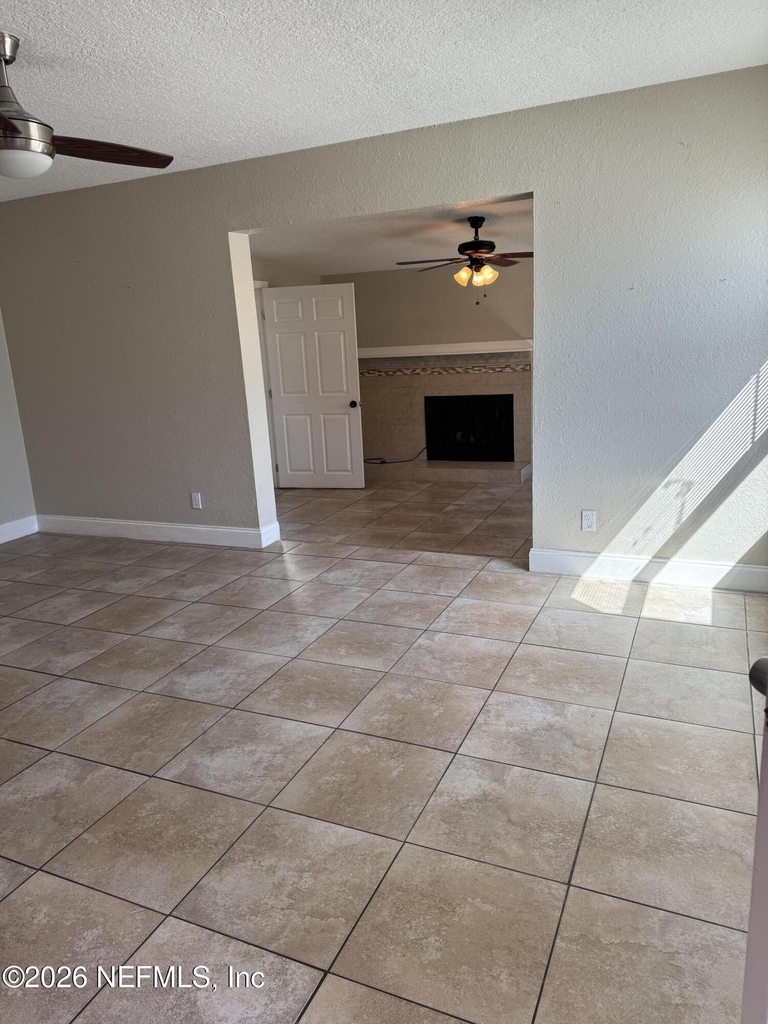 3923 Harbor View Drive - Photo 1