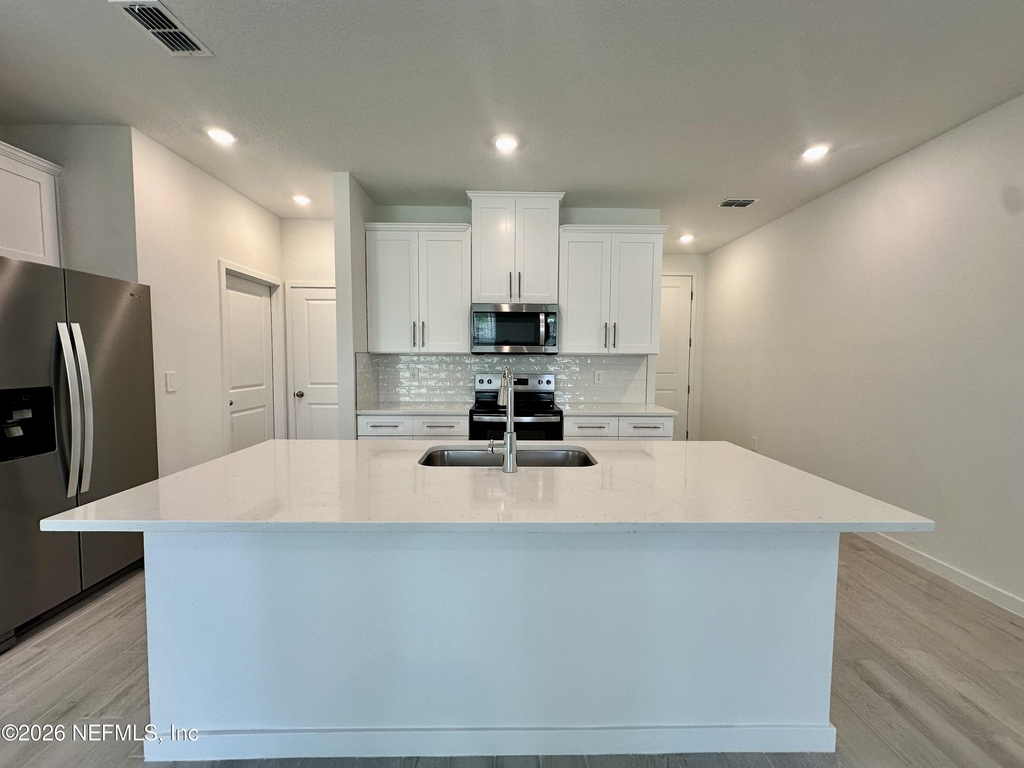 166 Yellowstone Drive - Photo 4