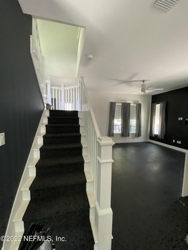 1139 N Market Street - Photo 16