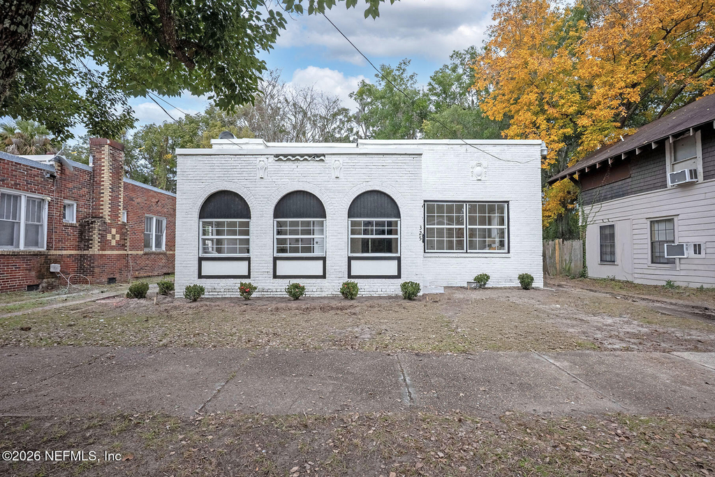 325 Alder Street - Photo 0
