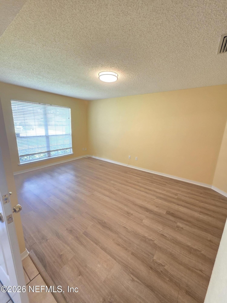 1589 Guardian Court - Photo 8