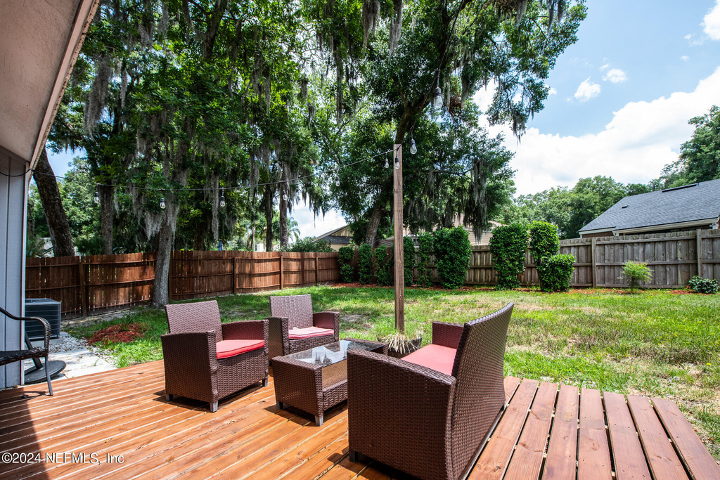 11448 Sugar Maple Place S - Photo 25