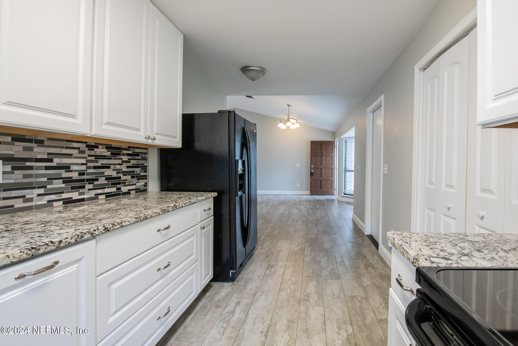 11448 Sugar Maple Place S - Photo 8