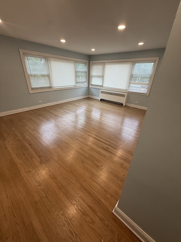 6700 S Paxton Avenue - Photo 6