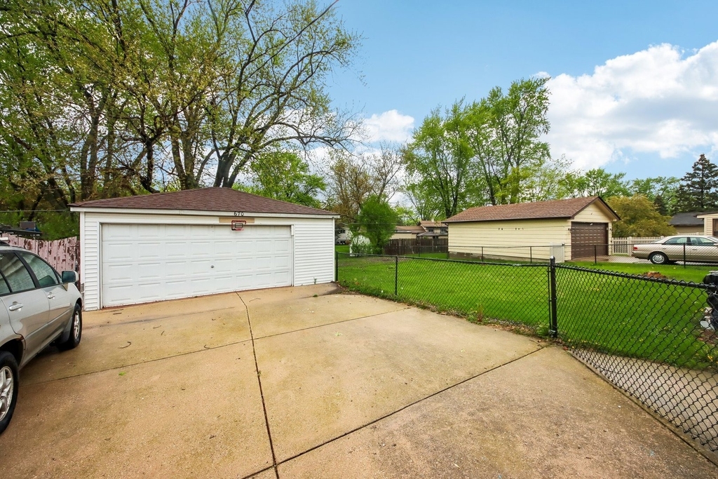 670 Lakeview Lane - Photo 34