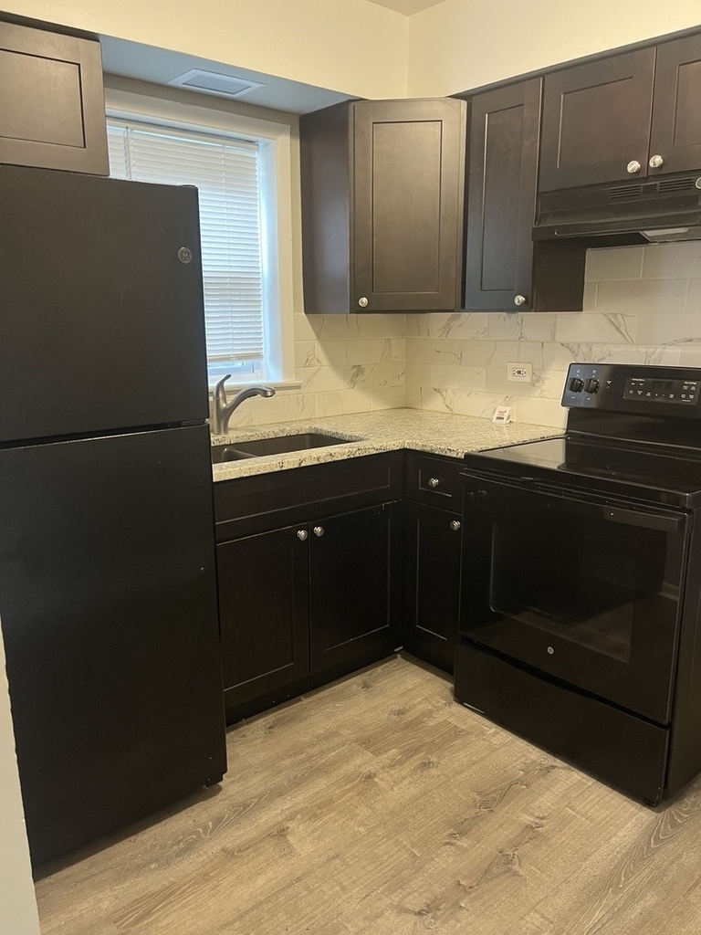 1340 N Main Street - Photo 2