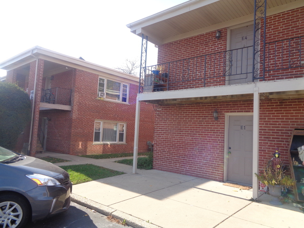 1340 N Main Street - Photo 0