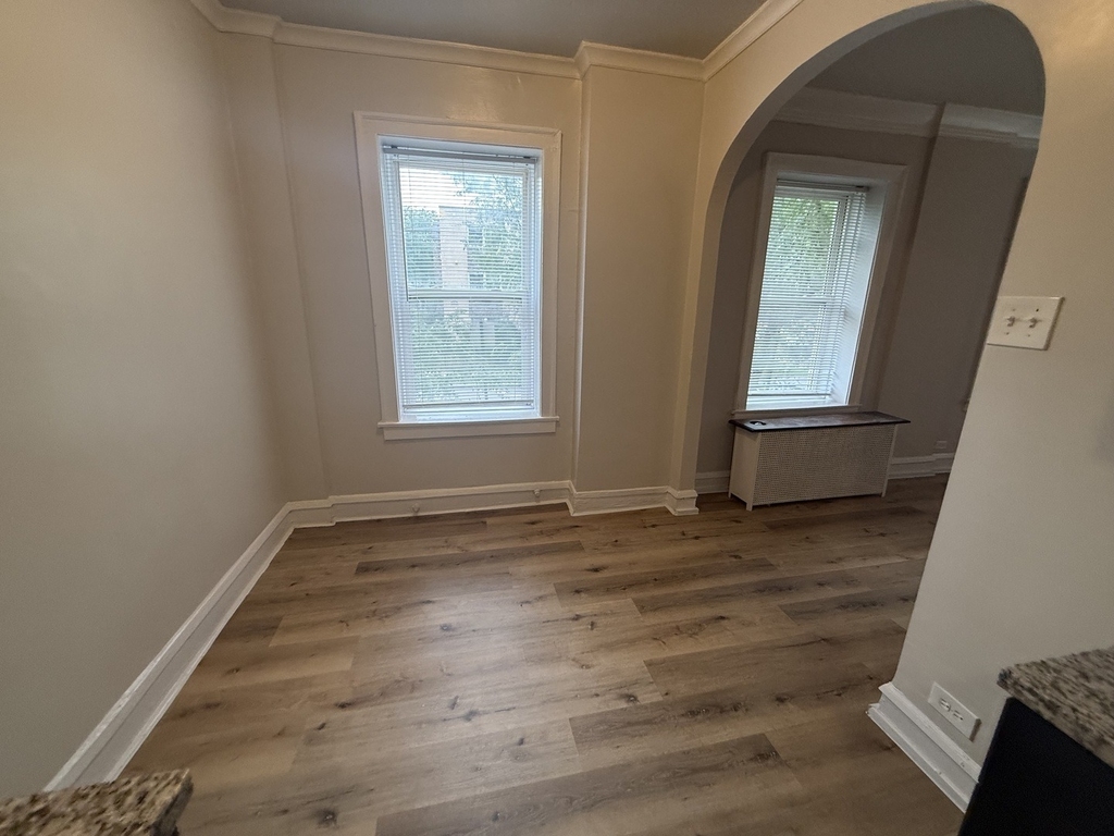 6748 N Ashland Avenue - Photo 6