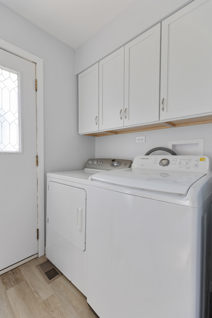 1031 Maple Lane - Photo 9