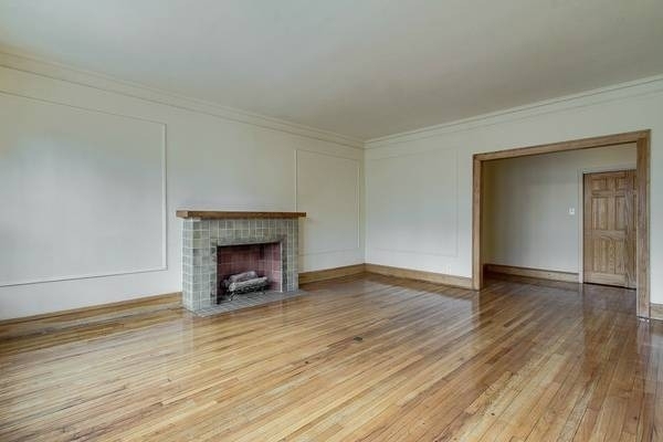 1350 E Hyde Park Boulevard - Photo 1
