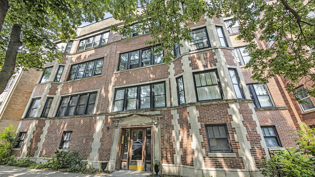 1350 E Hyde Park Boulevard - Photo 0