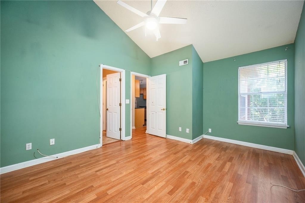 915 Wentworth Court - Photo 16