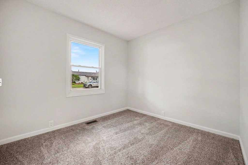 338 Hickory Avenue - Photo 7