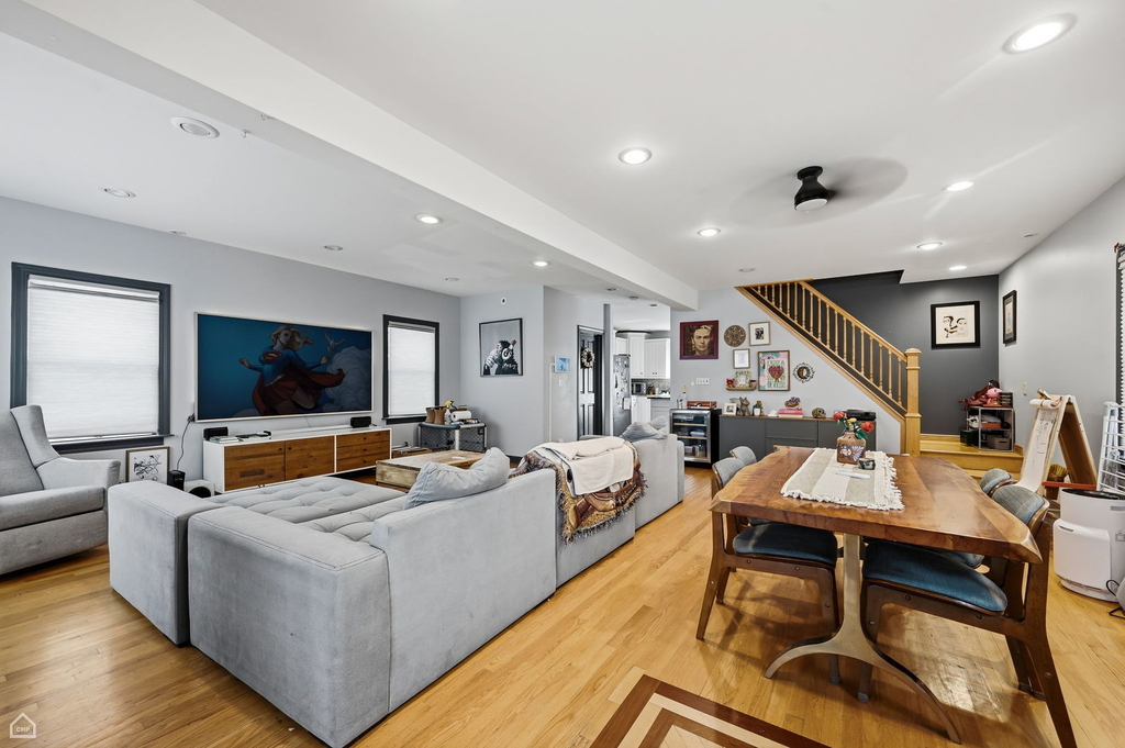1440 Circle Avenue - Photo 2