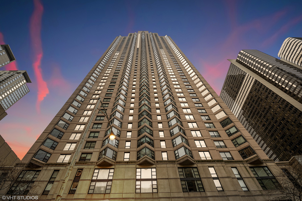 401 E Ontario Street - Photo 0