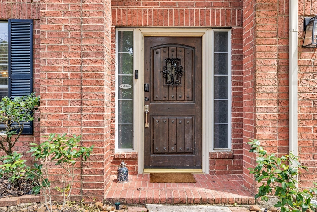 119 N Westwinds Circle - Photo 1