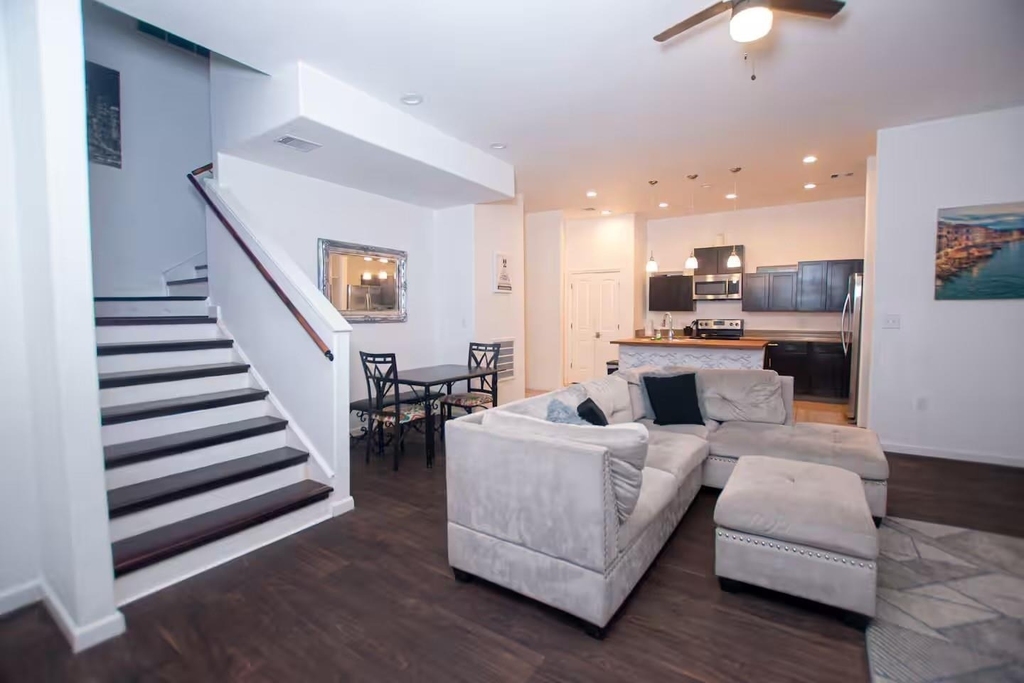 3112 Clay Street - Photo 3