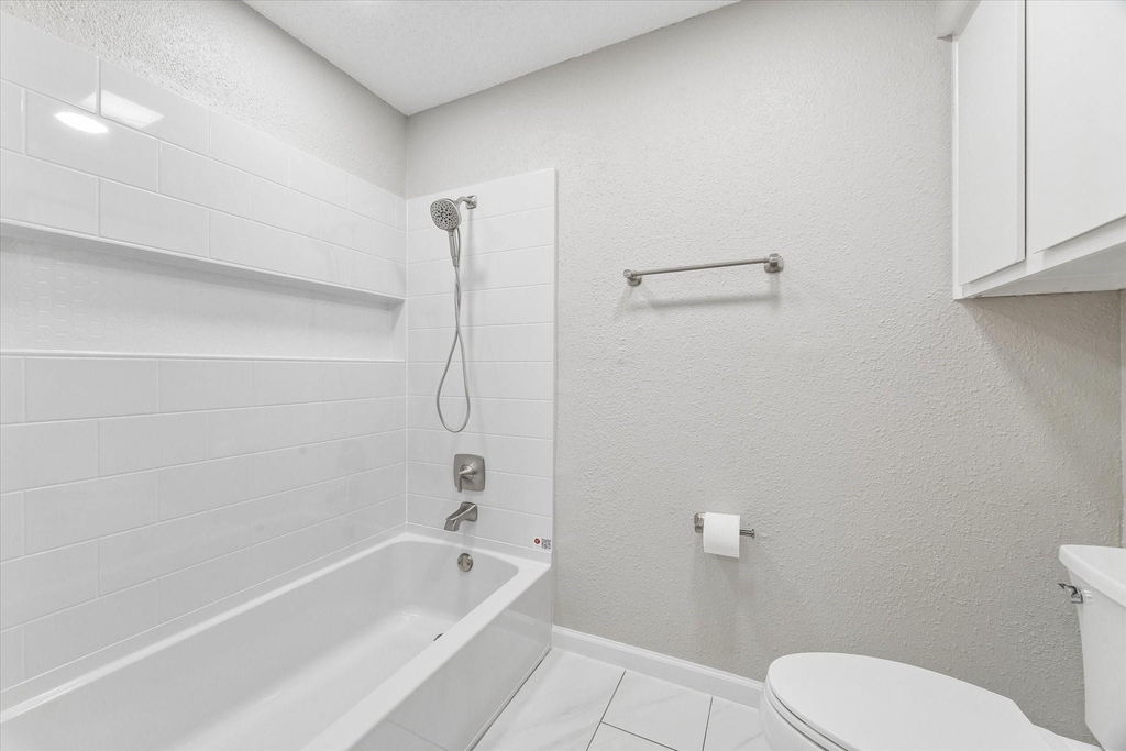 995 Memorial Village Drive - Photo 17