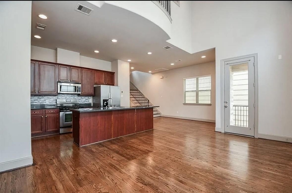 2908 Leeland Street - Photo 12
