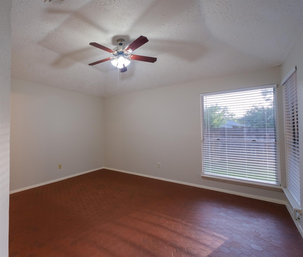 7521 Brookleaf Drive - Photo 6