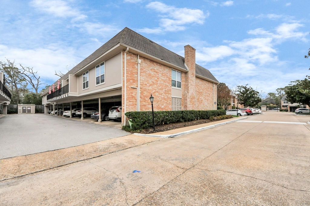 2224 S Piney Point Road - Photo 29
