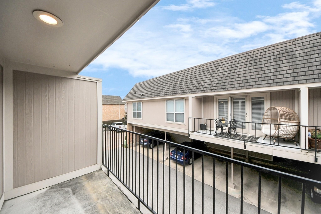 2224 S Piney Point Road - Photo 12