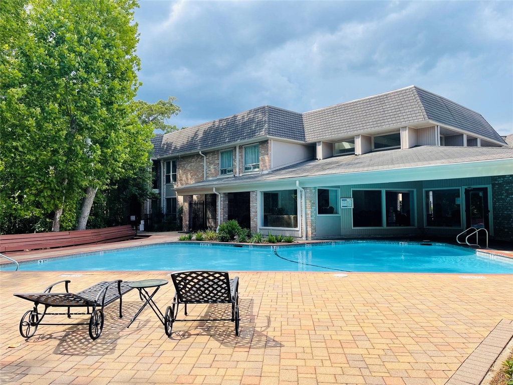 2224 S Piney Point Road - Photo 27