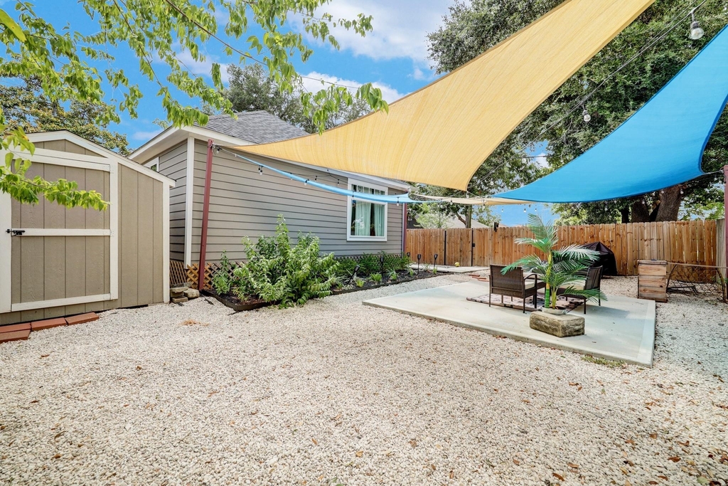 4801 Avenue H - Photo 31