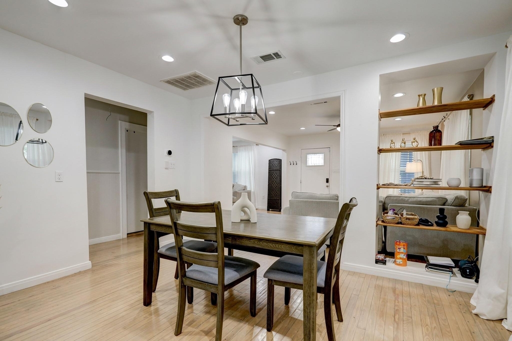 4801 Avenue H - Photo 7