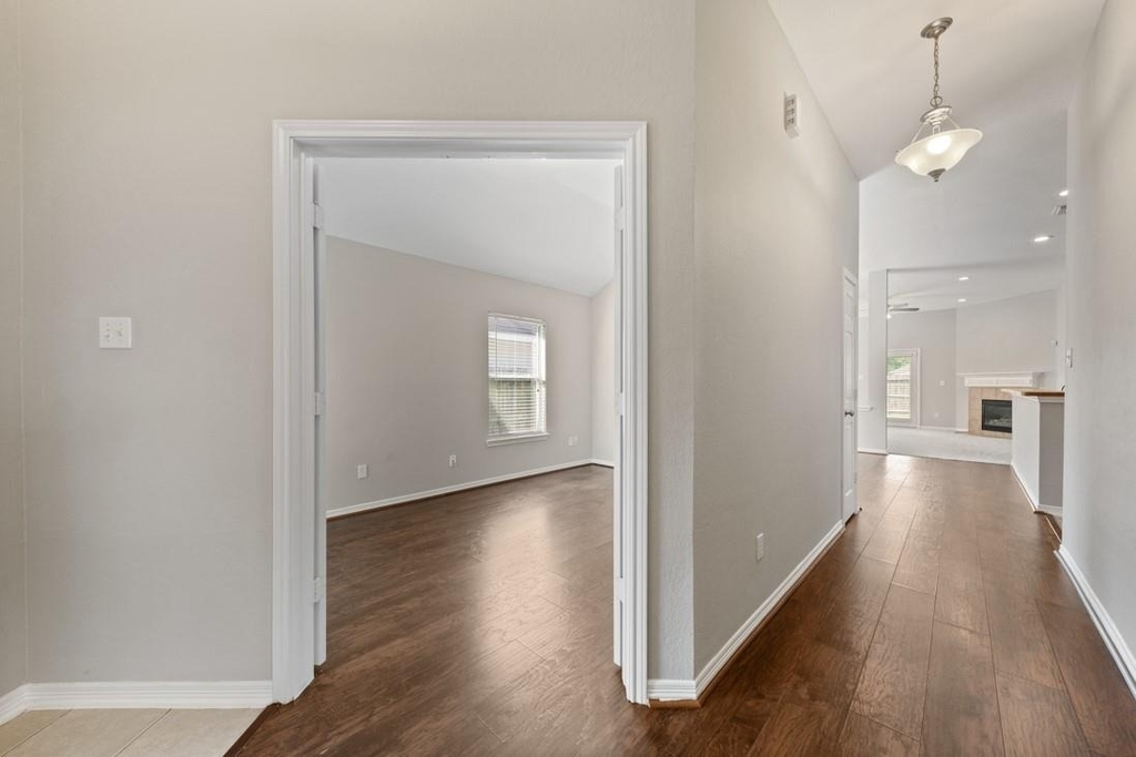 1014 Cavern Brook Lane - Photo 3