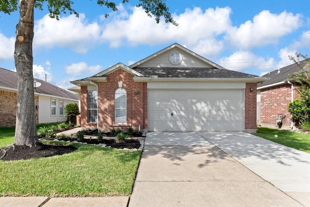 1014 Cavern Brook Lane - Photo 0