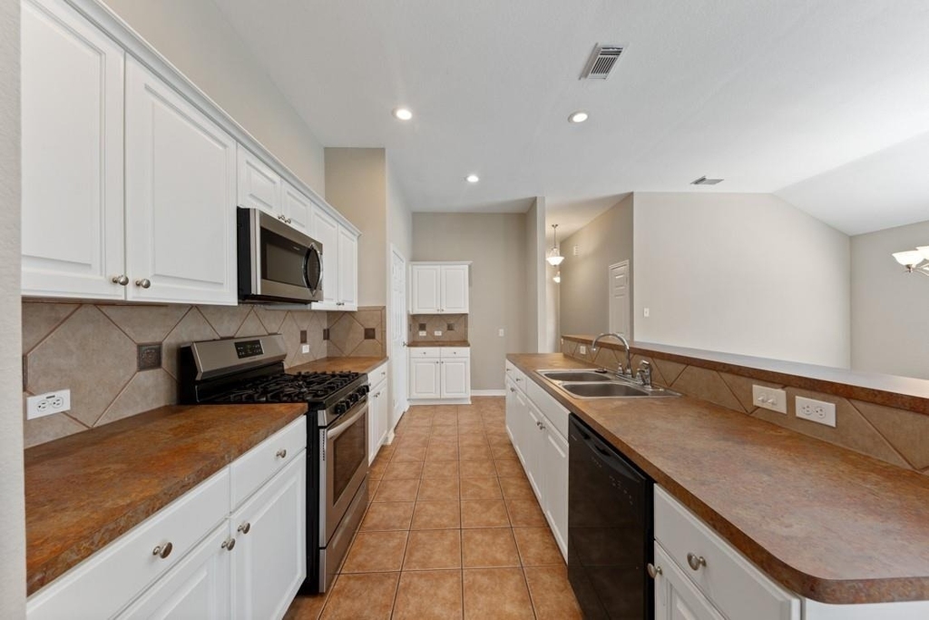 1014 Cavern Brook Lane - Photo 10