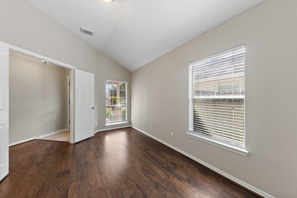 1014 Cavern Brook Lane - Photo 4