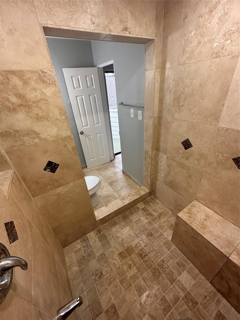 2327 Briarwest Boulevard - Photo 6